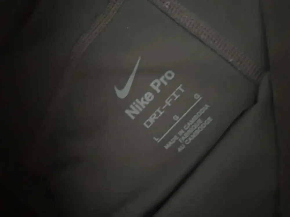 Nike Pro Women's Dri-FIT 3-Inch Compression Shorts, Black, Size Large